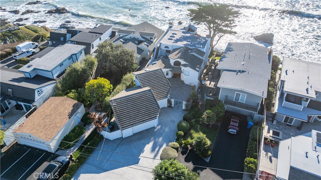 268 Pacific Property Photo 3