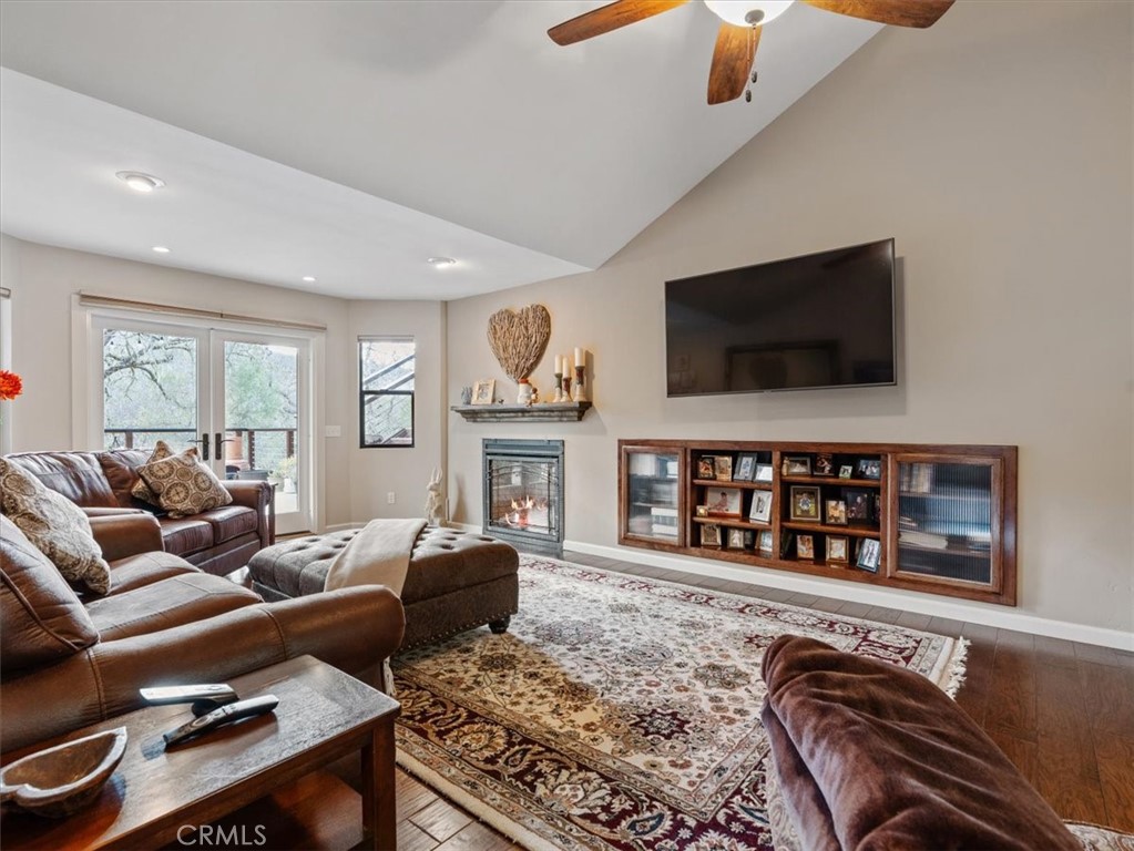 8160 Los Osos Property Photo 8