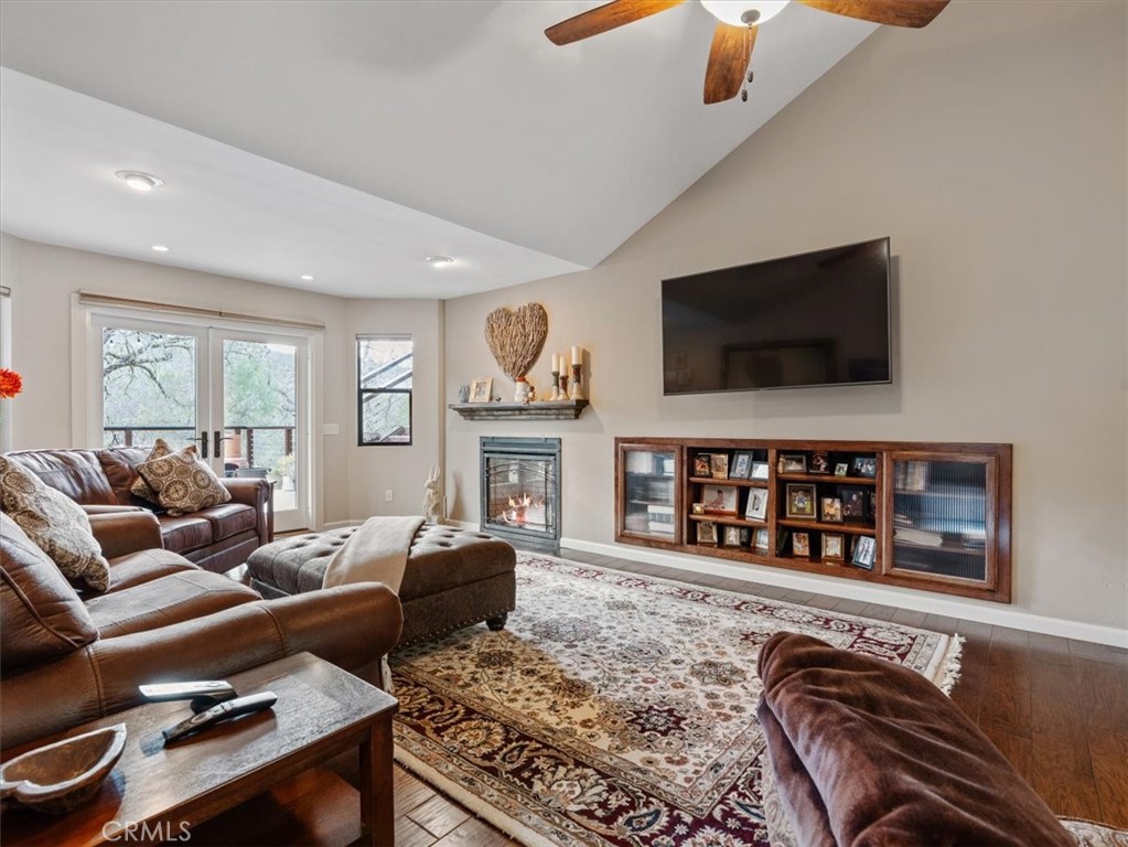 8160 Los Osos Property Photo 8