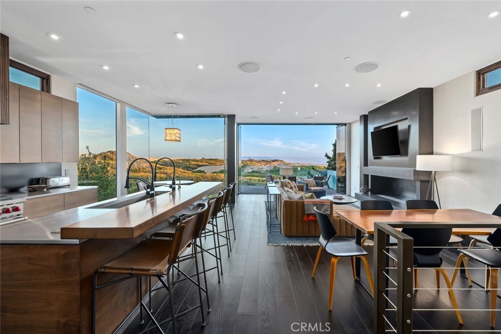 1839 Strand Way Property Photo 8