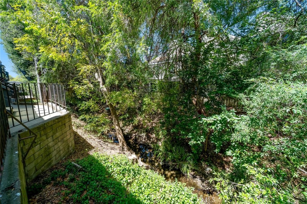 25 Stenner A Property Photo 8