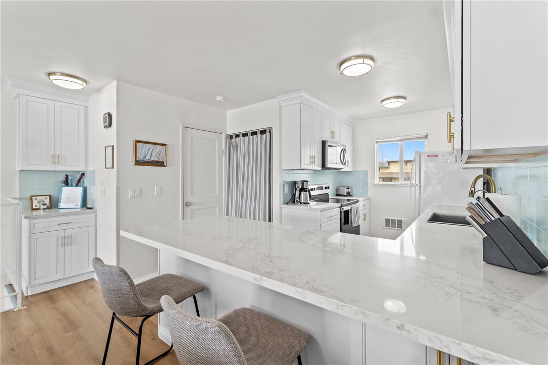 77 N Ocean Avenue 12 Property Photo 7
