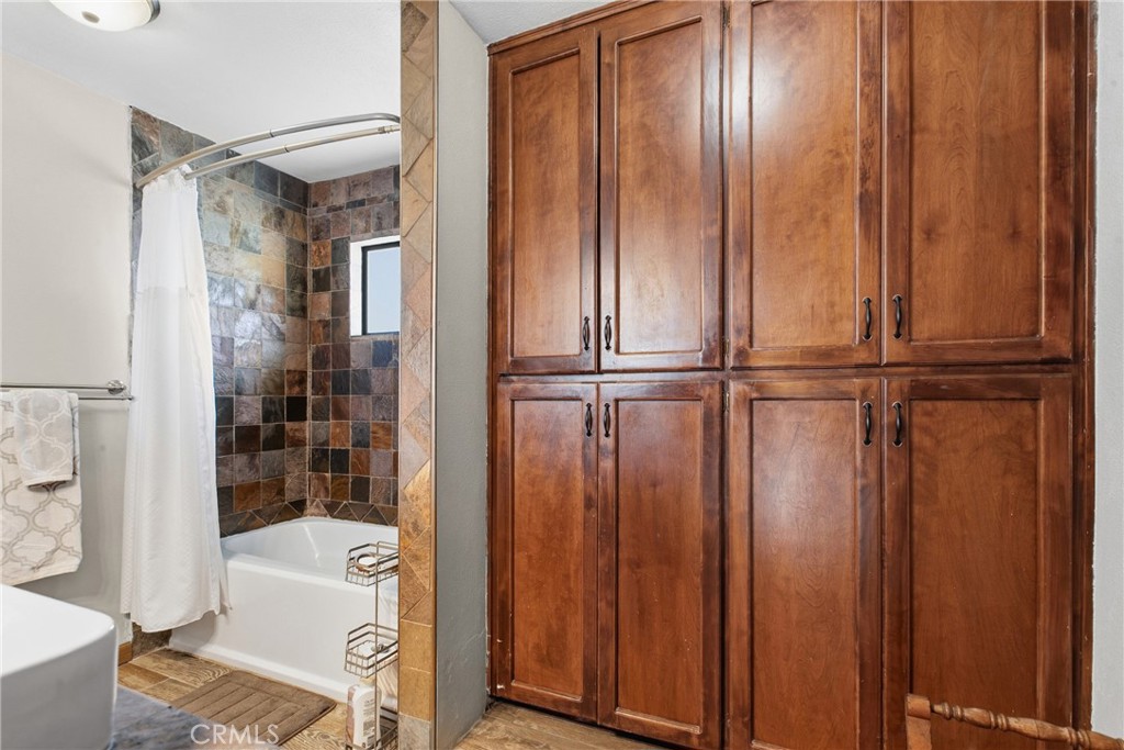 2918 Burton Drive Property Photo 25