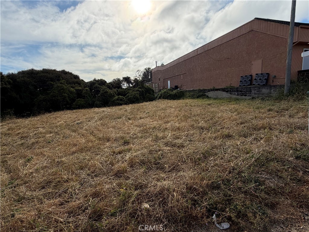 2050 9th Property Photo 2