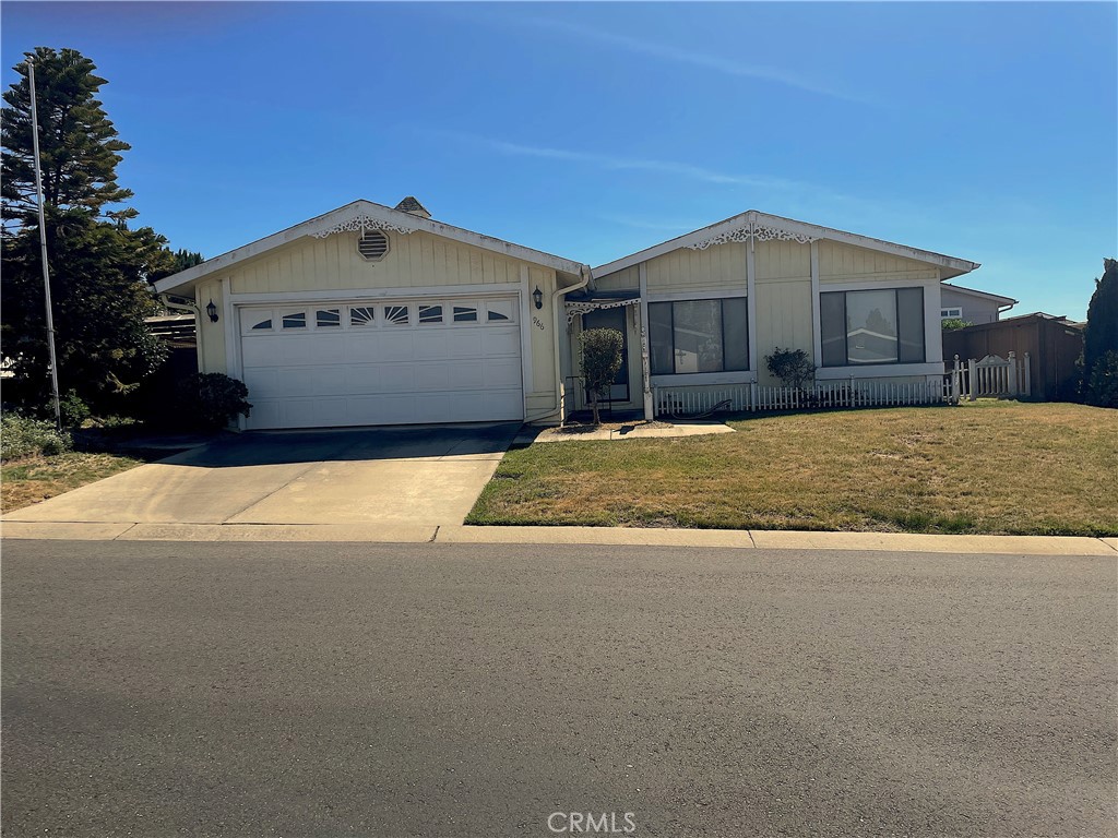 966 N. White Dove Dr Property Photo 1
