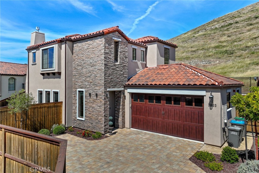 3003 Arezzo Drive Property Photo 1