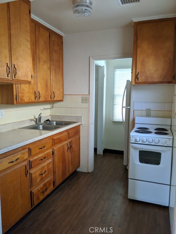 351 San Luis Ave Property Photo 28