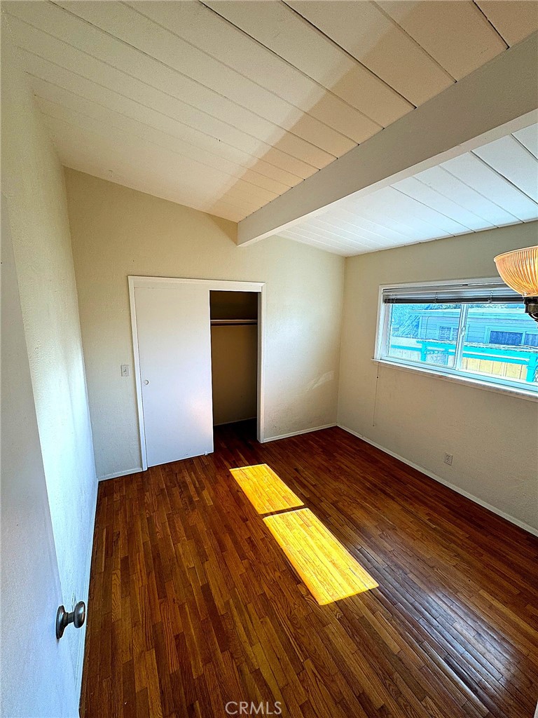 460 Jamaica Property Photo 5