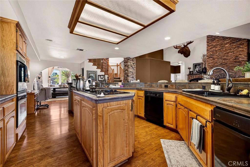 7680 Walsh Property Photo 17