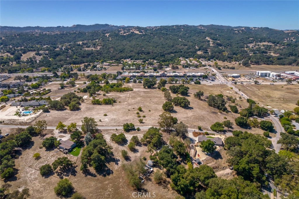 2115 El Camino Real Property Photo 17