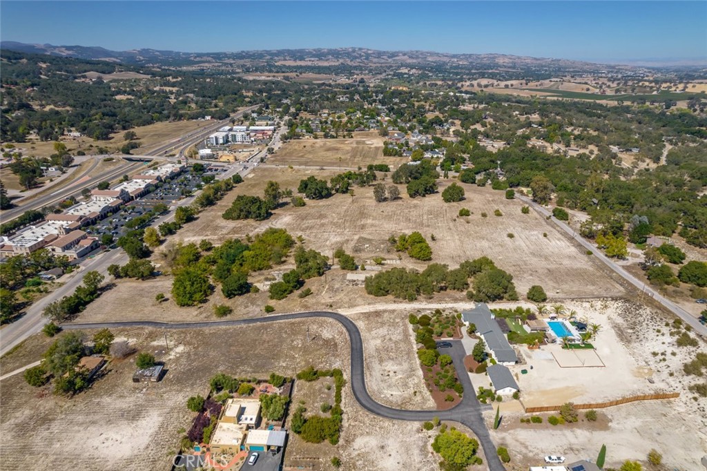 2115 El Camino Real Property Photo 19