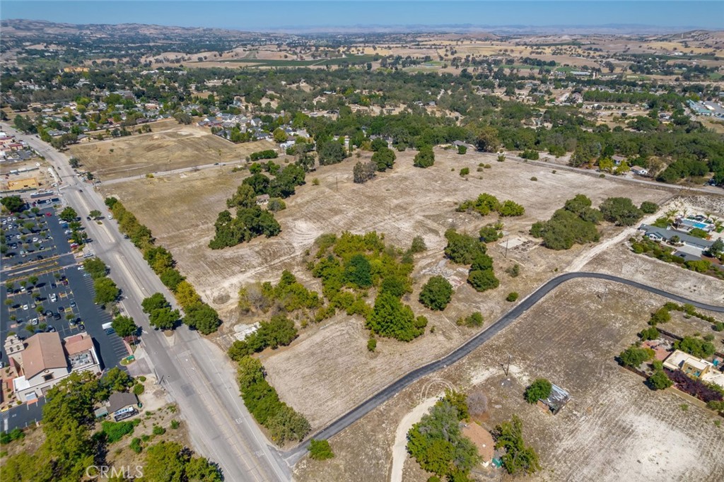 2115 El Camino Real Property Photo 20