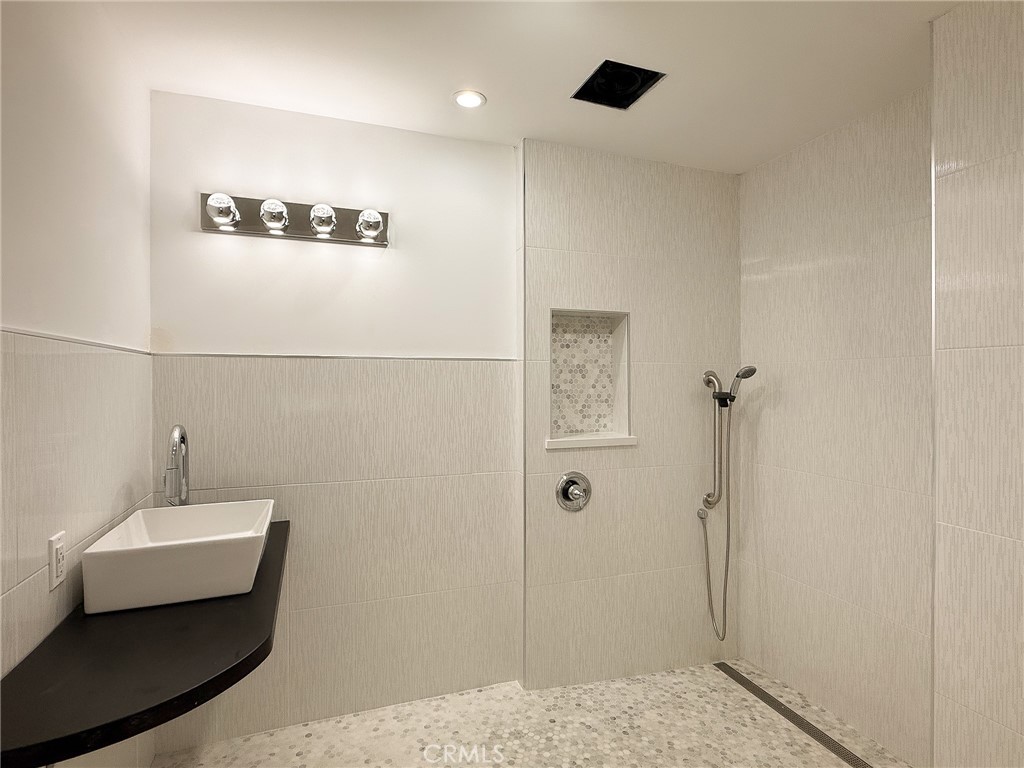 501 Casa Del Mar 27 Property Photo 16