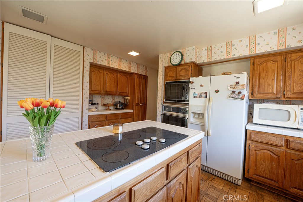 1042 Pellham Property Photo 4