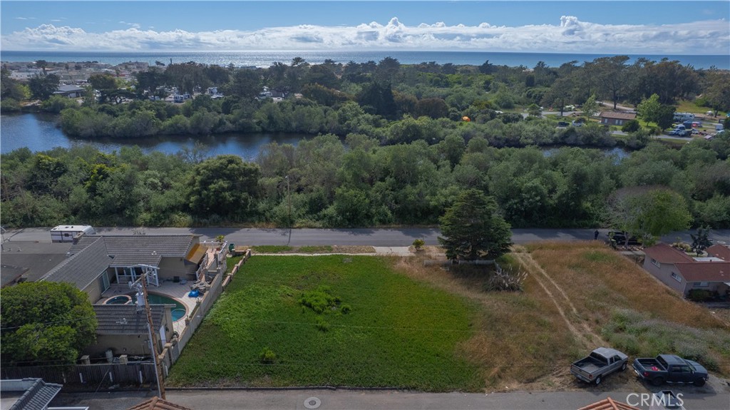 1157 Norswing Property Photo 3
