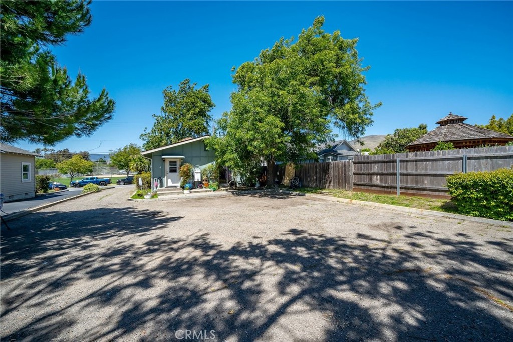 523 Branch Street Property Photo 16