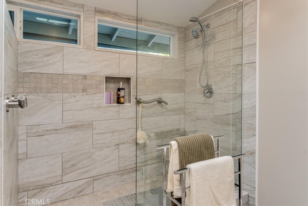 100 Sunrise Terrace Property Photo 21