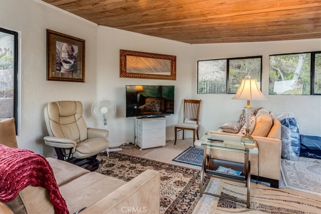 100 Sunrise Terrace Property Photo 27