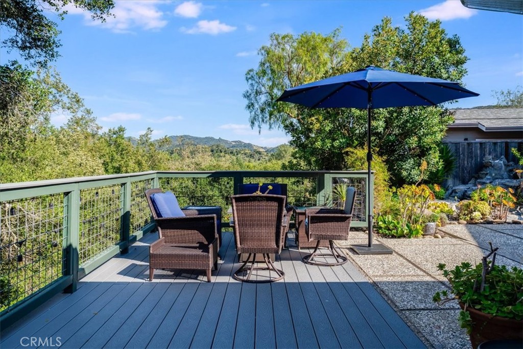 100 Sunrise Terrace Property Photo 38
