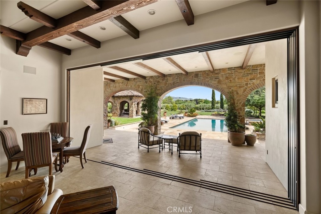 6520 Mira Cielo Property Photo 7