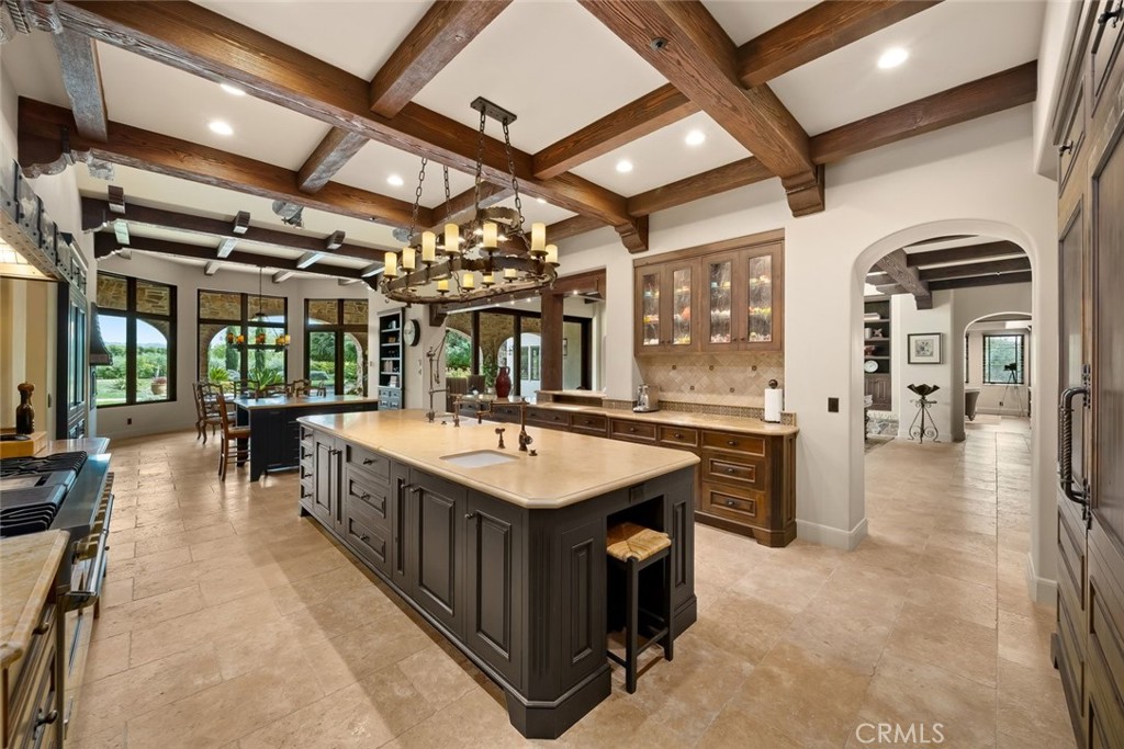 6520 Mira Cielo Property Photo 15
