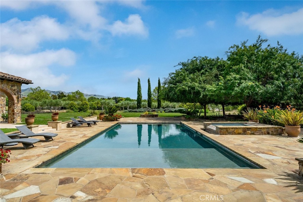 6520 Mira Cielo Property Photo 19