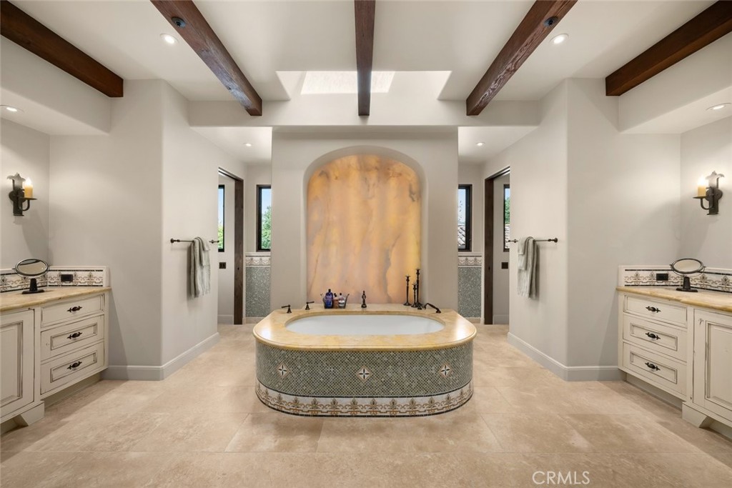 6520 Mira Cielo Property Photo 34