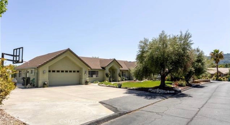 155 Eagle Creek Court Property Photo 1