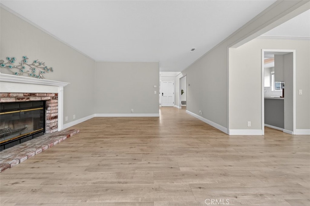 1395 3rd St. Property Photo 2