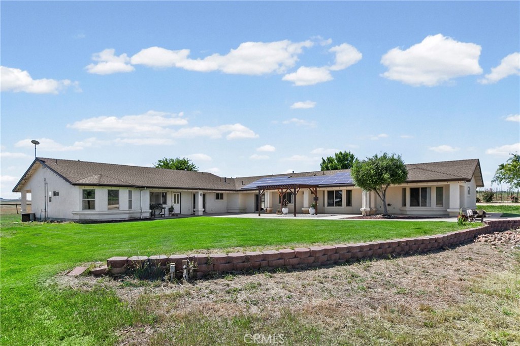 7989 Sundance Trail Property Photo 2