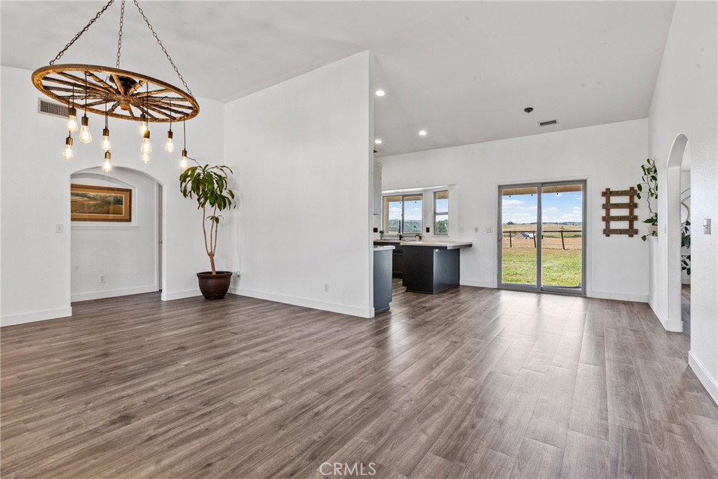 7989 Sundance Trail Property Photo 5