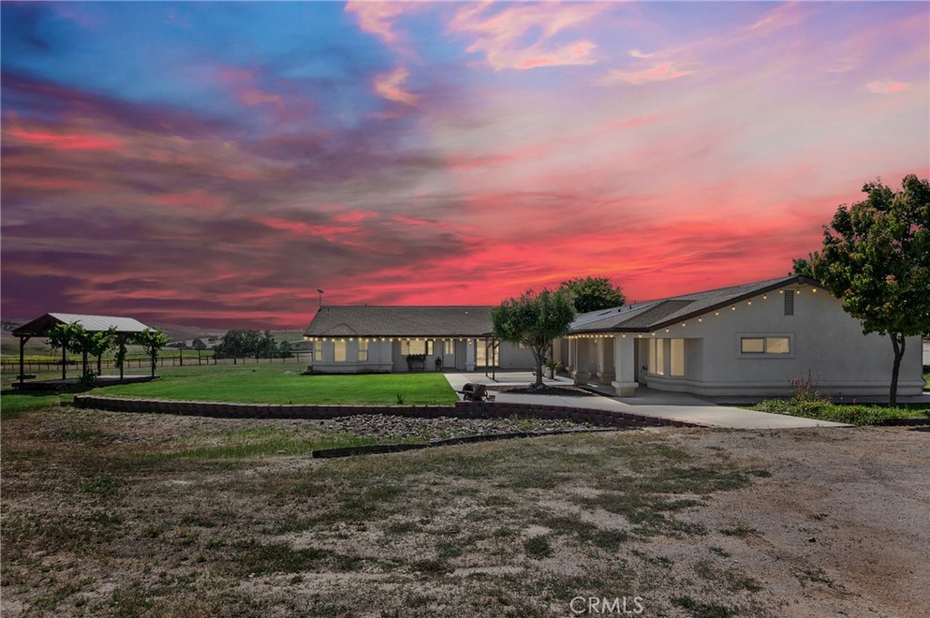 7989 Sundance Trail Property Photo 45
