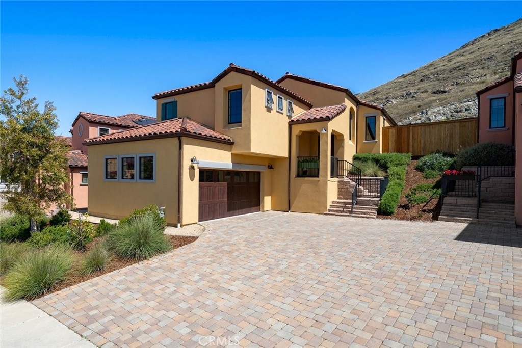 3101 Arezzo Drive Property Photo 1