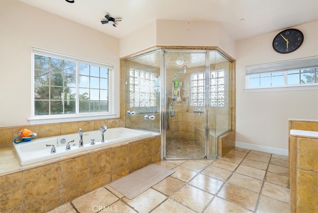 5255 Escarpa Ave Property Photo 17