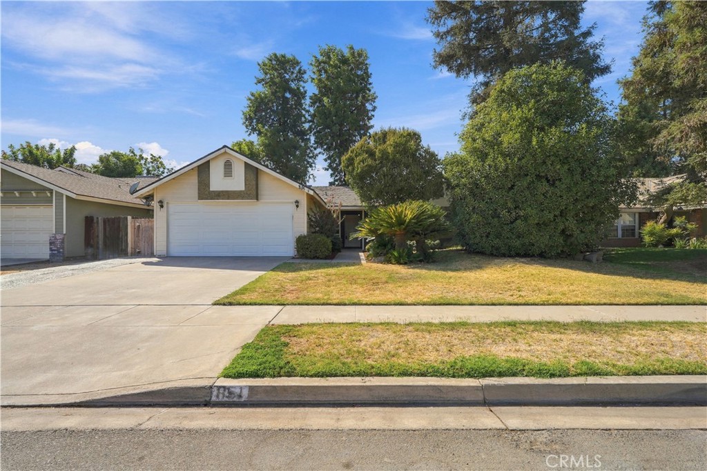 851 N Crenshaw Property Photo 1