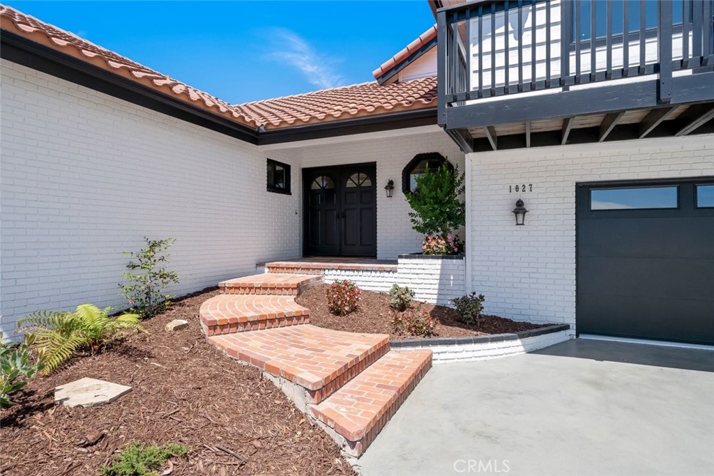 1027 Acorn Drive Property Photo 4