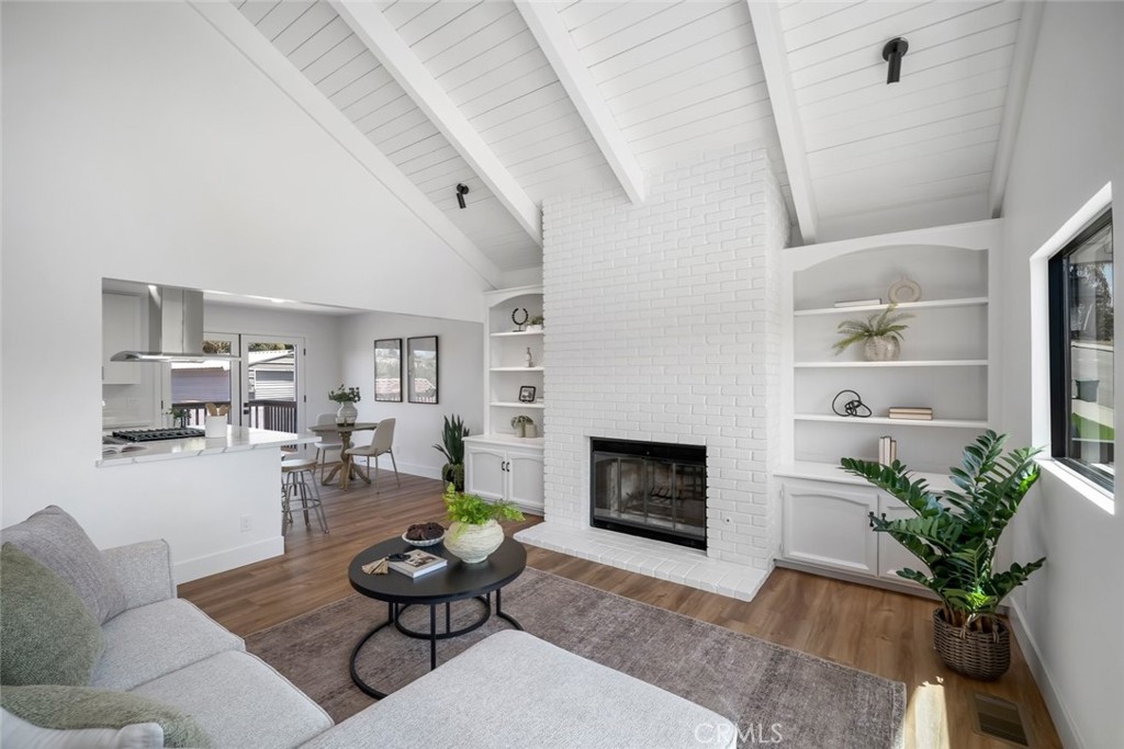 1027 Acorn Drive Property Photo 8