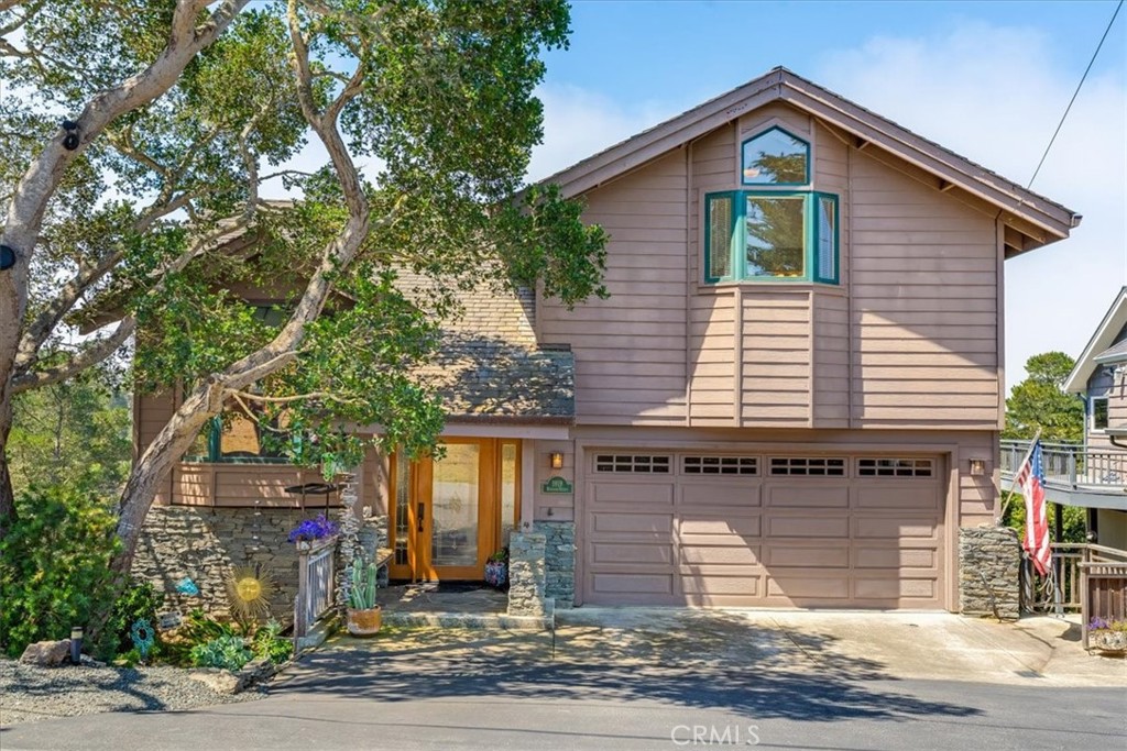 1919 Richard Avenue Property Photo 1