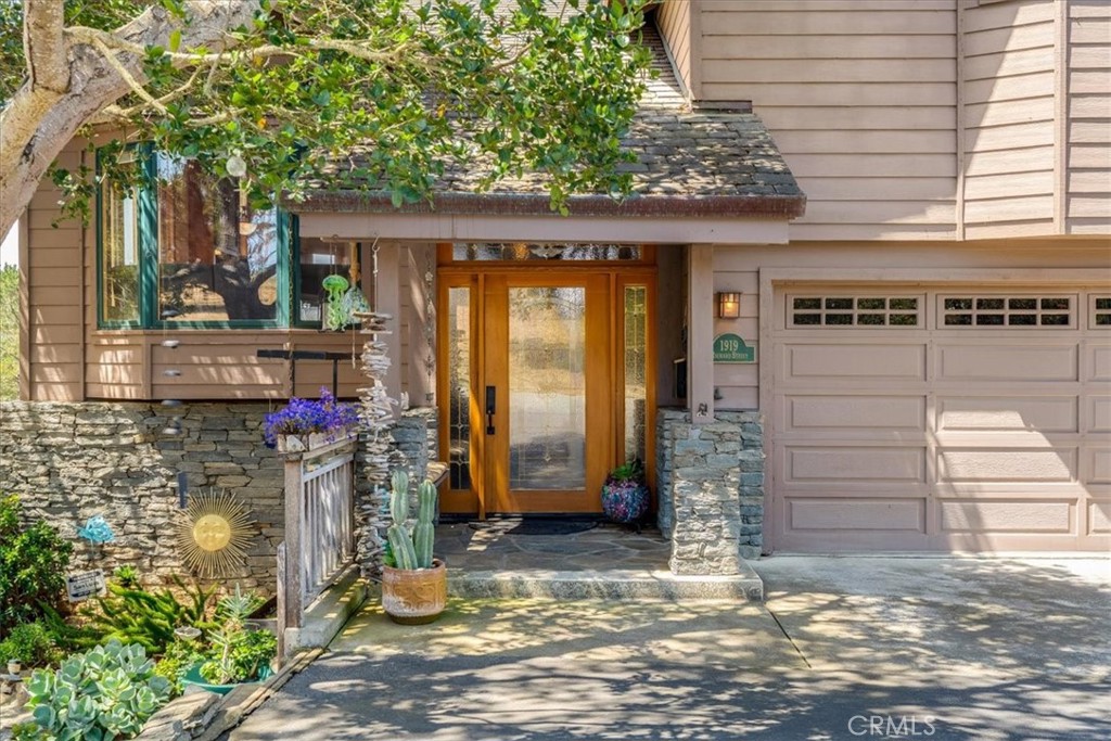 1919 Richard Avenue Property Photo 3