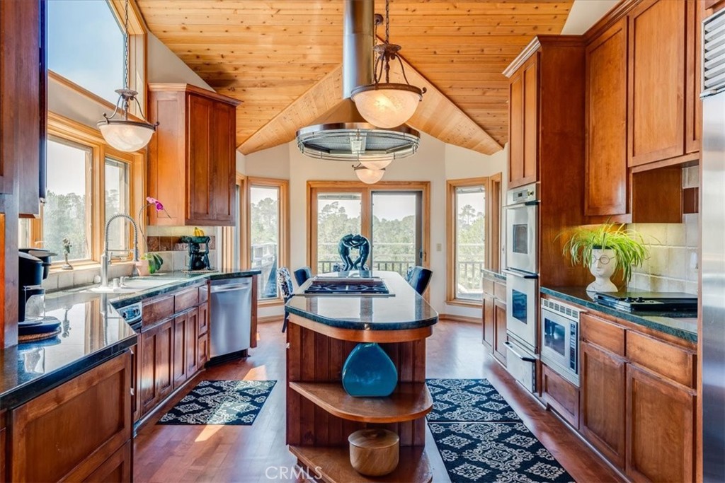 1919 Richard Avenue Property Photo 12