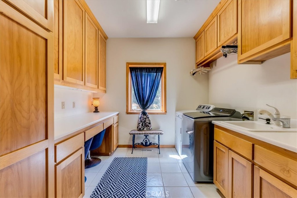 1919 Richard Avenue Property Photo 41