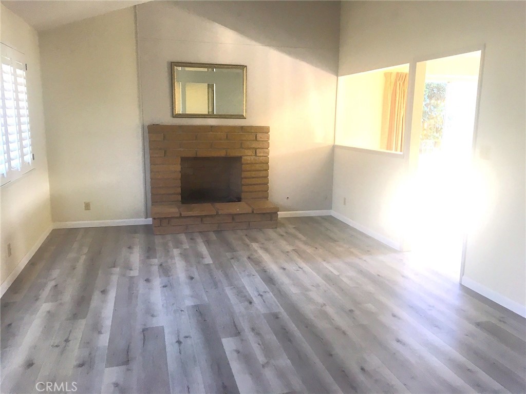 1559 Royal Way Property Photo 2