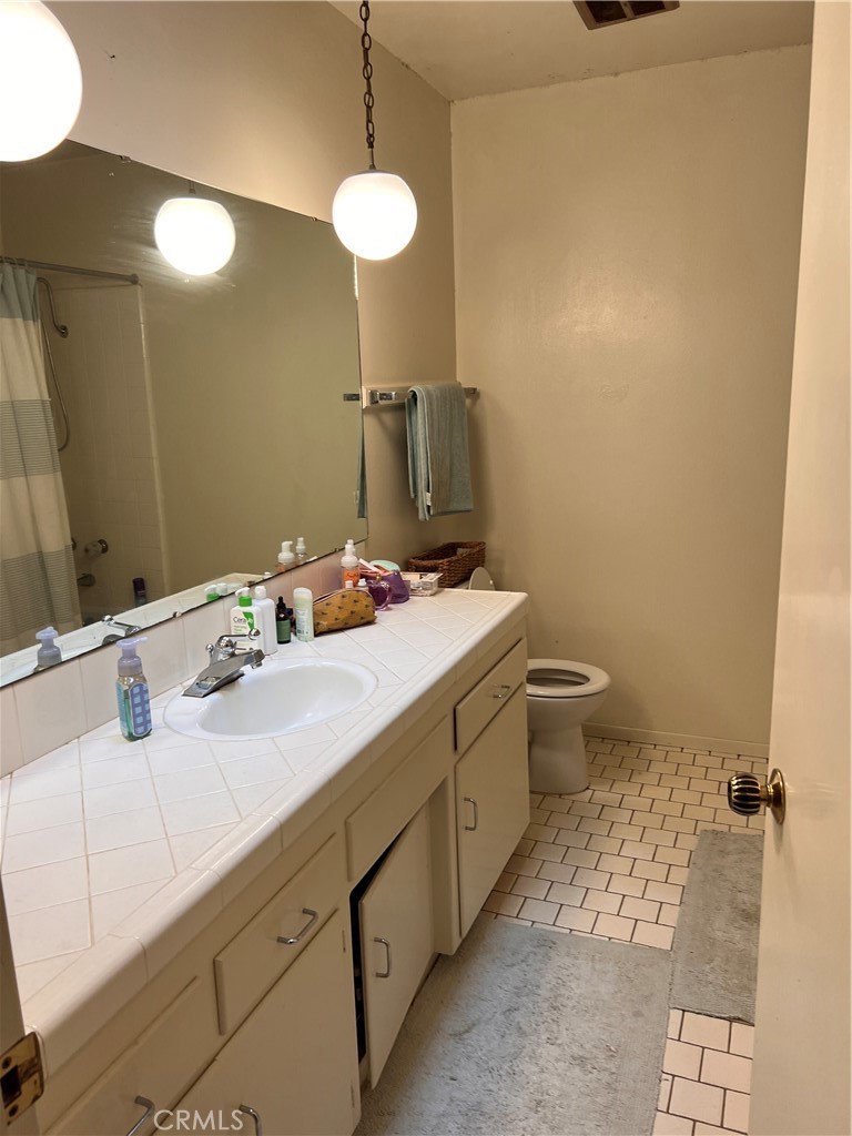 1559 Royal Way Property Photo 17