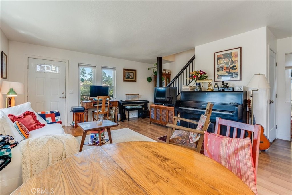 2195 Green Street Property Photo 6