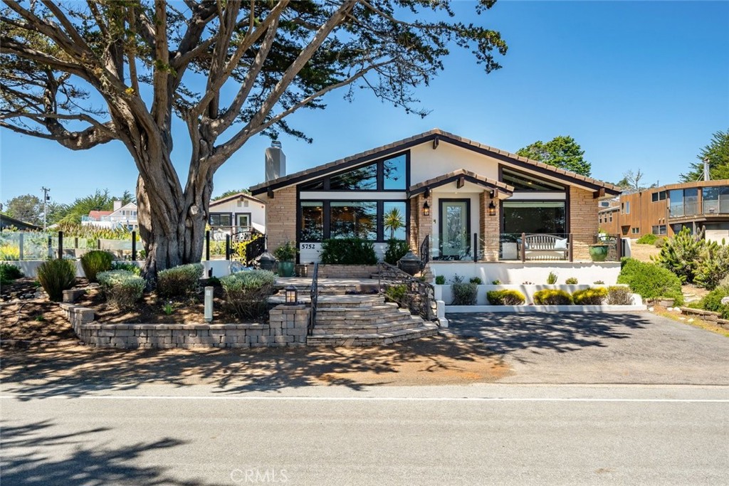 5752 Moonstone Beach Property Photo 4