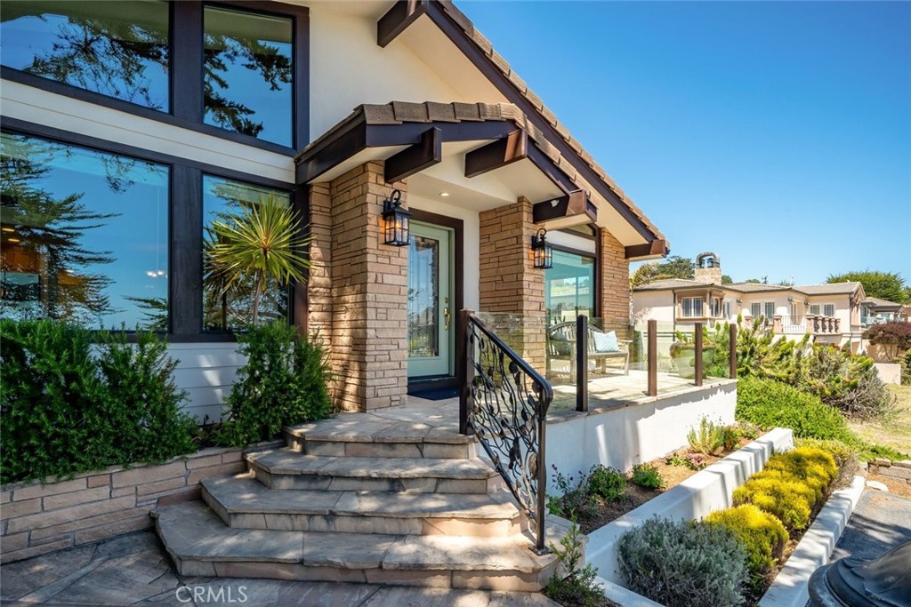 5752 Moonstone Beach Property Photo 6