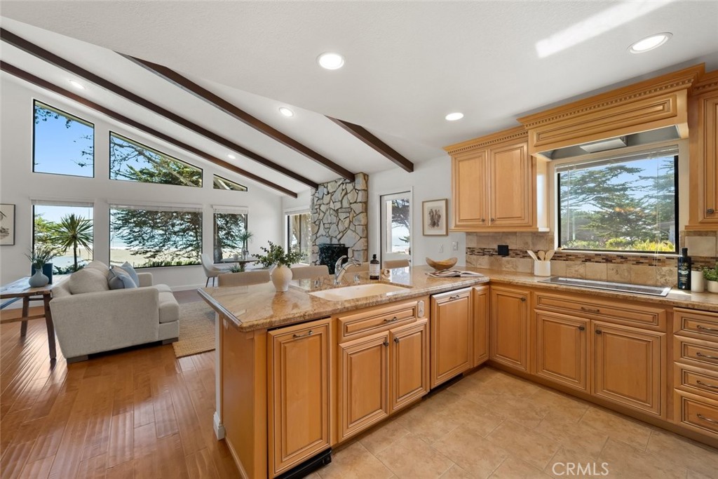 5752 Moonstone Beach Property Photo 16