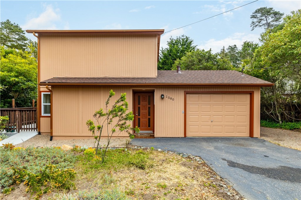 1580 Emerson Property Photo 2