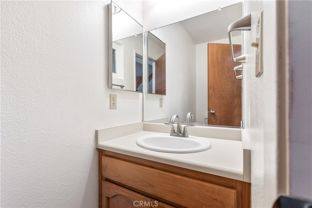 1580 Emerson Property Photo 12