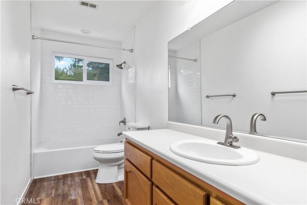 1580 Emerson Property Photo 19